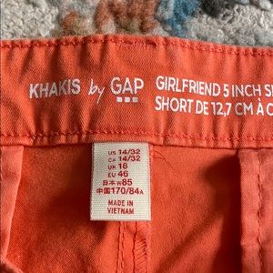 GAP women’s 5 inch shorts - CORAL 14/32